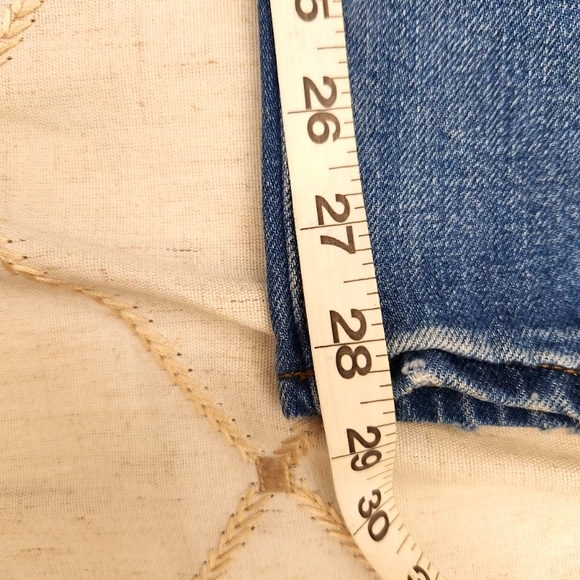 Madewell The Perfect Vintage Jean Size 27 Distressed Medium Wash Straight Leg - Picture 7 of 11